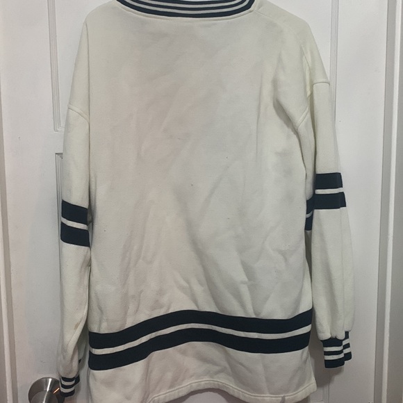 Vintage Mickey Mouse  embroidered sweater, slight stains in discovery x Disney - Picture 5 of 5